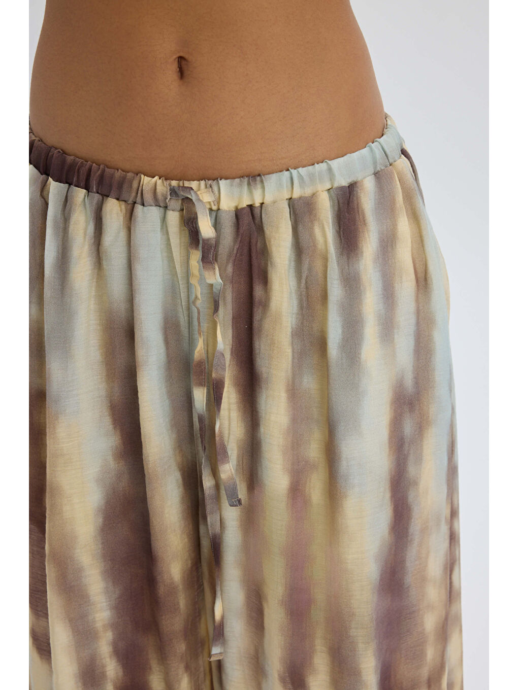 Kahverengi Soretta İnce Dökümlü Kahve Pantolon-5