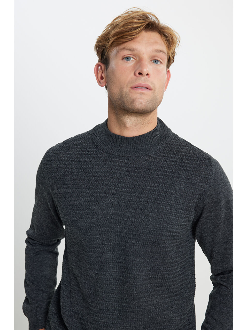Erkek Antrasit-Melanj Yünlü Sıcak Tutan Standart Fit Yarım Balıkçı Yaka Petek Dokulu Triko Kazak-3
