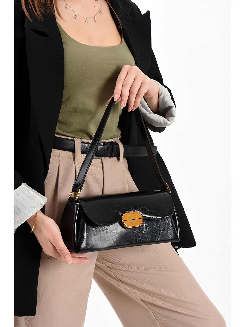 Siyah Noir Gold Tokalı Kadın Omuz Çantası BP-4857O-1