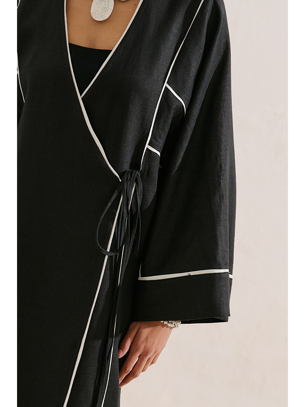 Keten Tasarım Bağlamalı Kimono Siyah-2