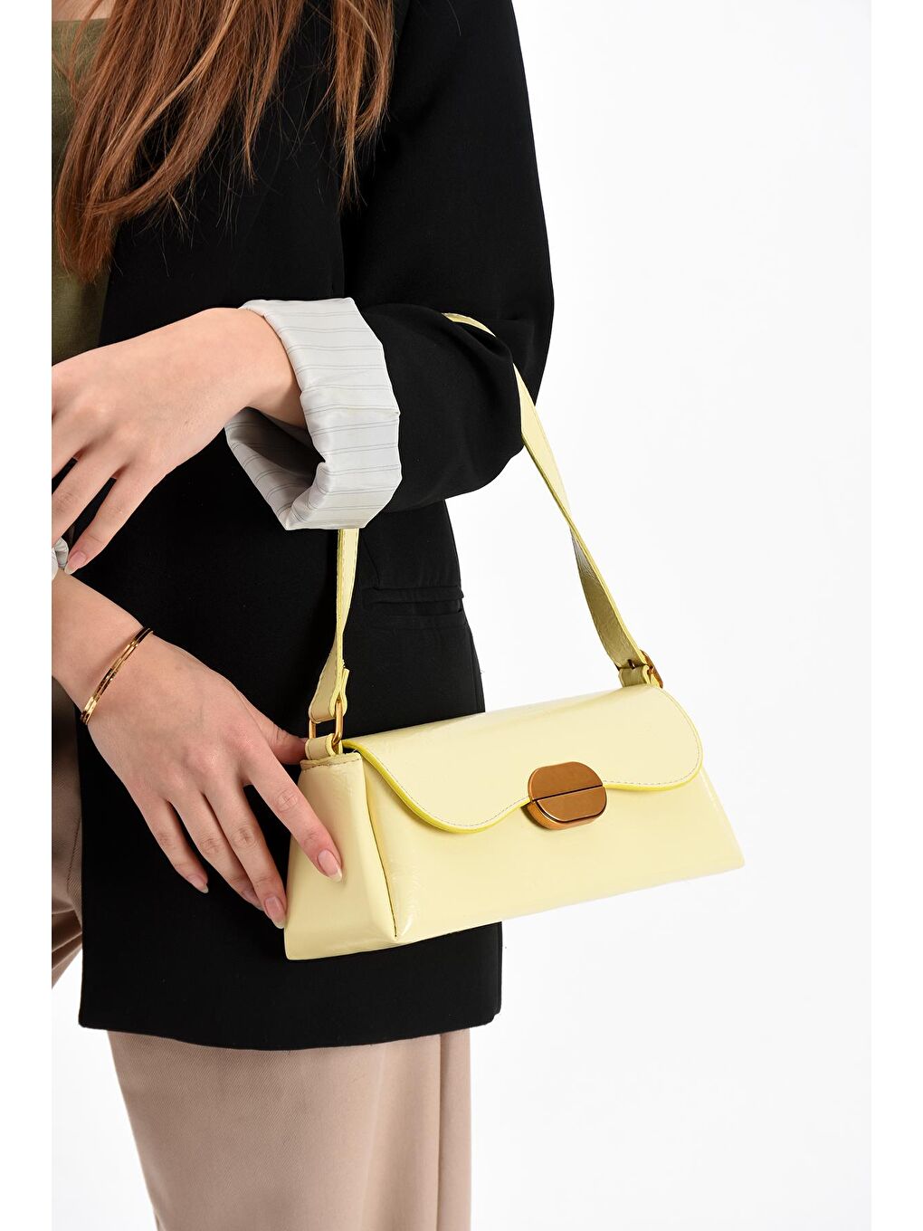 Sarı Noir Gold Tokalı Kadın Omuz Çantası BP-4857O-1