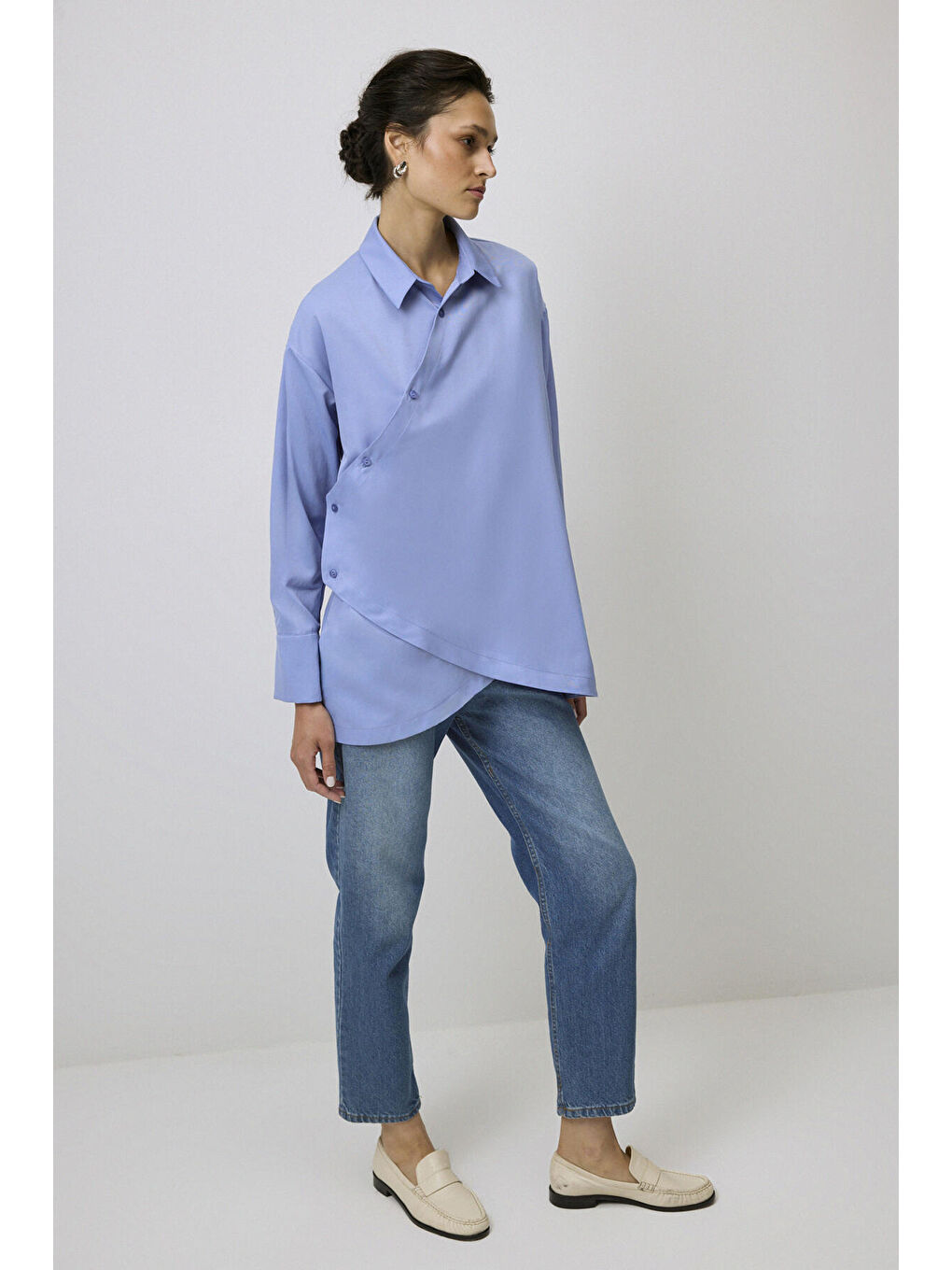 Mavi Asimetrik Kapamalı Gömlek-2