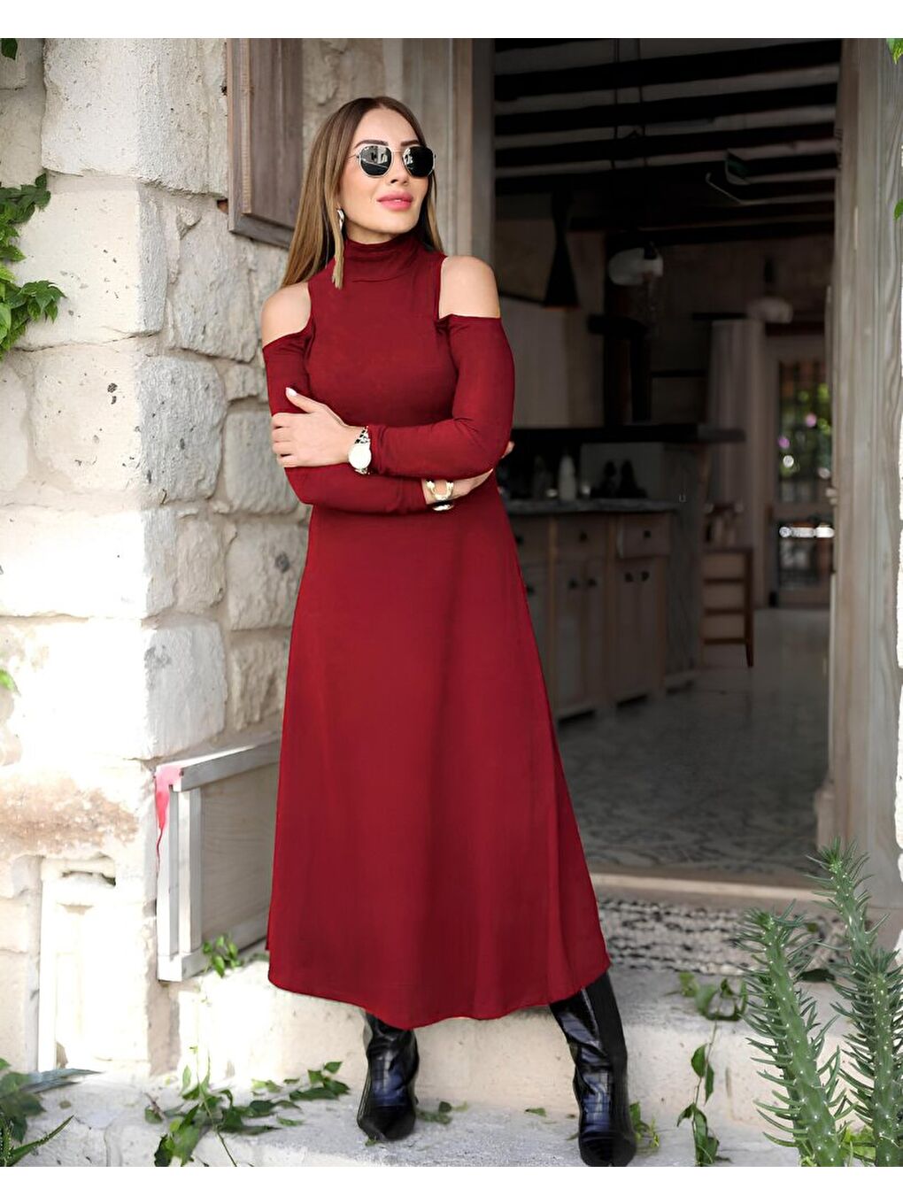 Kırmızı Kadın Balıkçı Yaka Omuzlardan Açık Uzun Kollu Janjan Krep Elbise-1