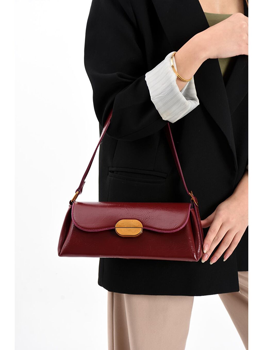 Bordo Noir Gold Tokalı Kadın Omuz Çantası BP-4857O-1