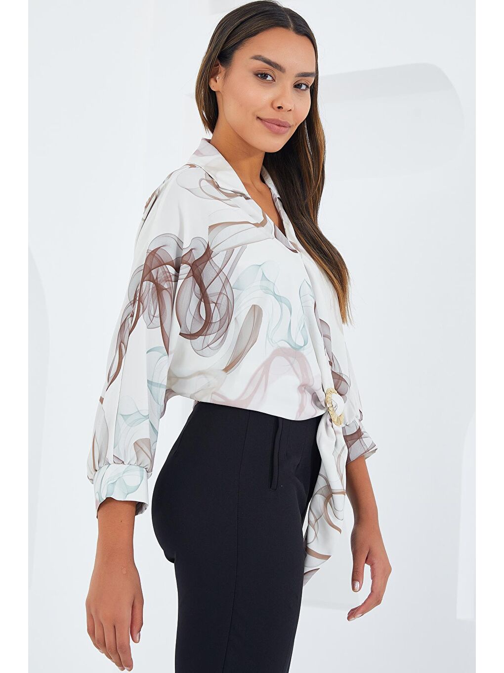 Kadın Kahverengi Ekru Oversize Dökümlü Saten Gömlek 907-1