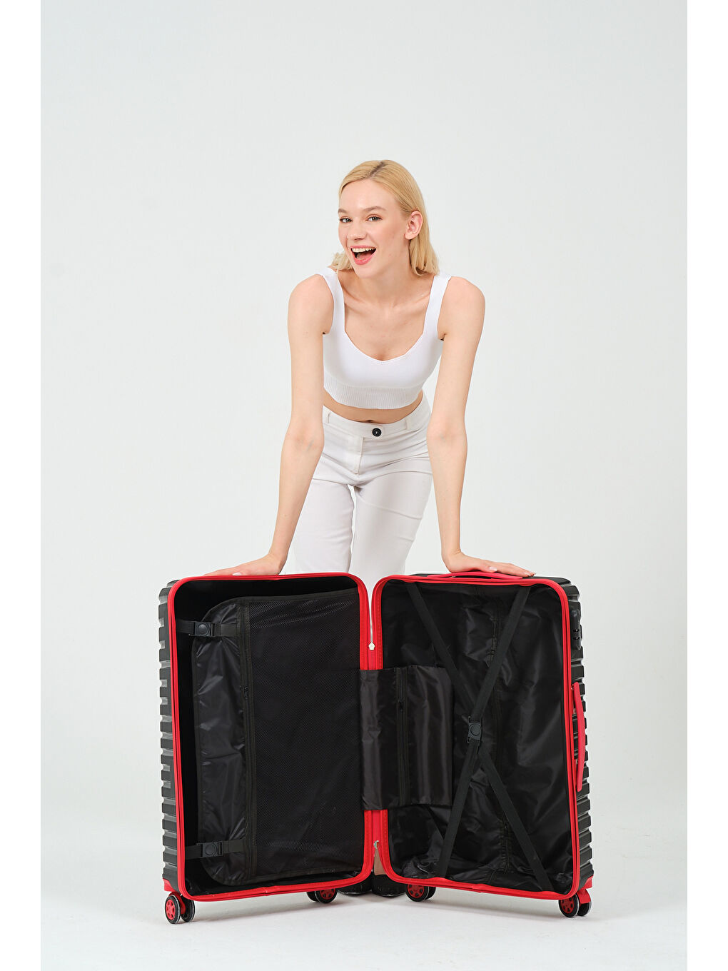 Orta Boy Siyah-Kırmızı PP Valiz-9