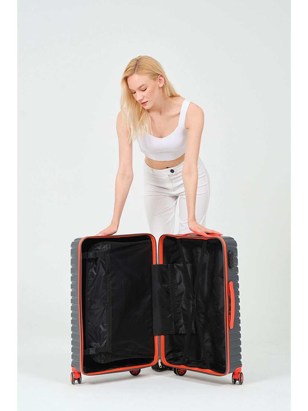 Gri Orta Boy Füme-Turuncu PP Valiz-11