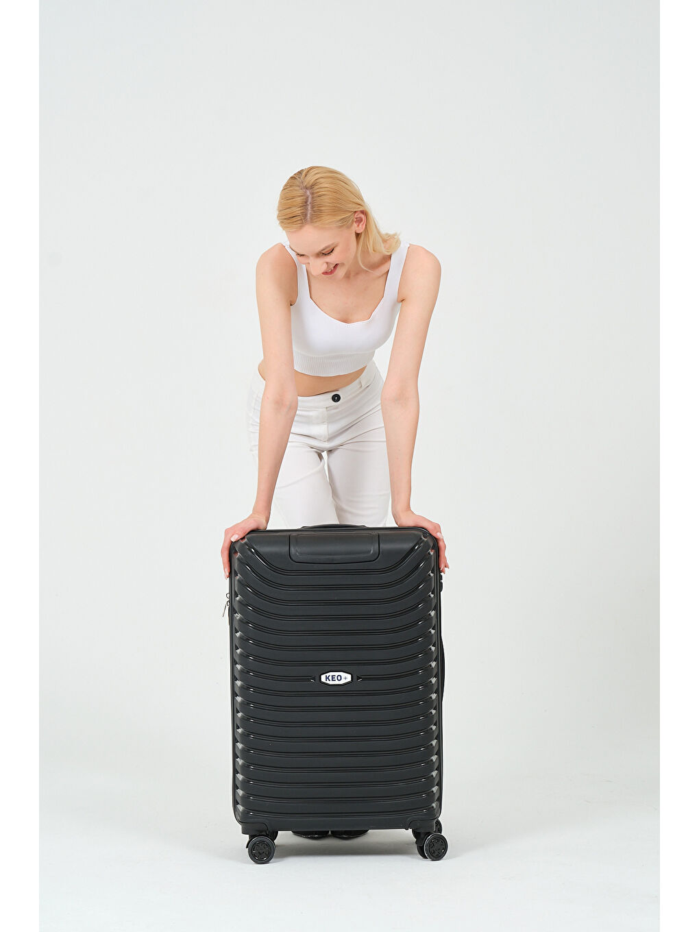 Orta Boy Siyah PP Valiz-8