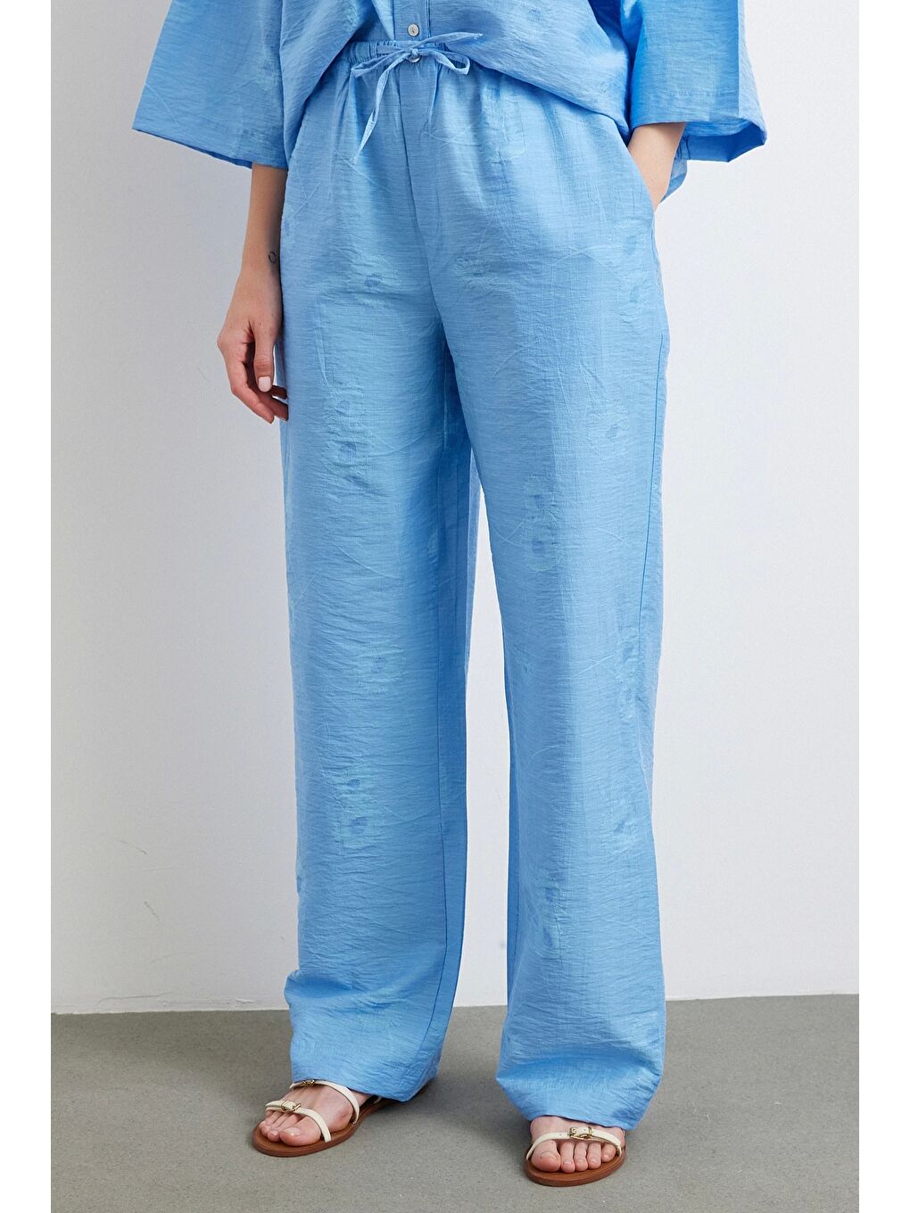 Arka Cepli Salaş Pantolon Mavi-4