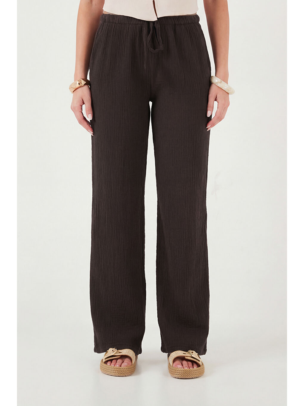 Kahverengi Pamuklu Relaxed Fit Geniş Paça Müslim Kadın Pantolon 668YP5502-3