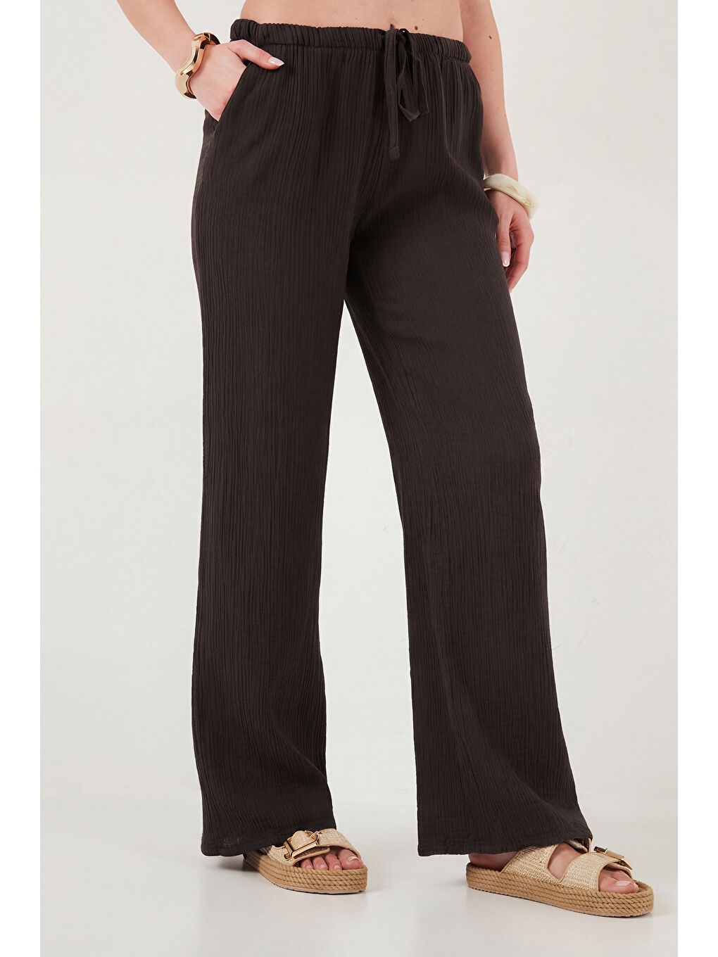 Kahverengi Pamuklu Relaxed Fit Geniş Paça Müslim Kadın Pantolon 668YP5502-4