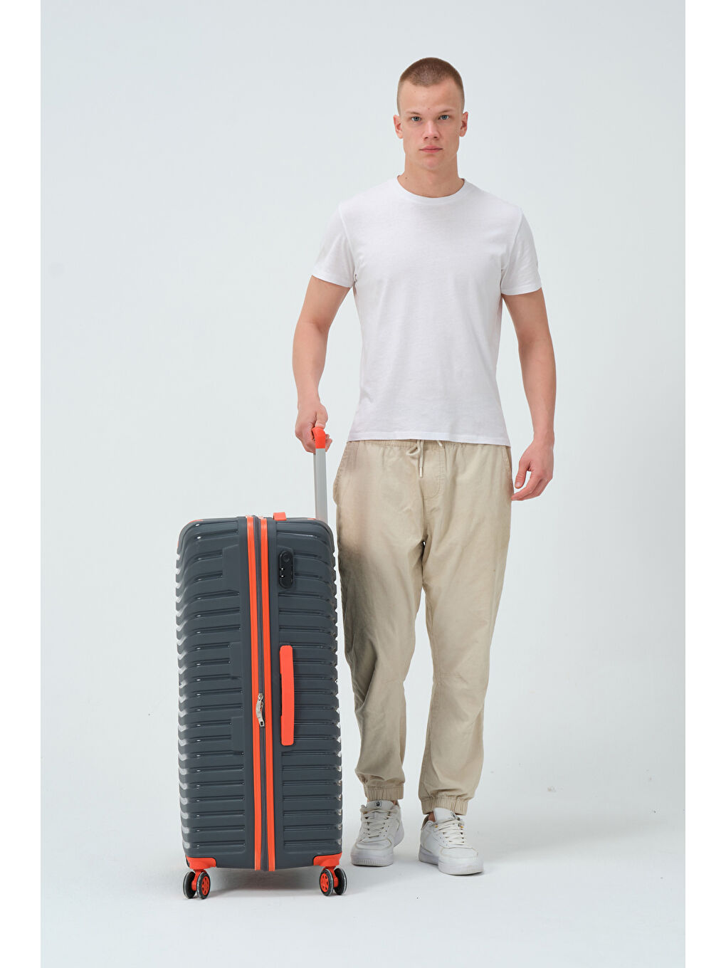 Gri Büyük Boy Füme-Turuncu PP Valiz-2