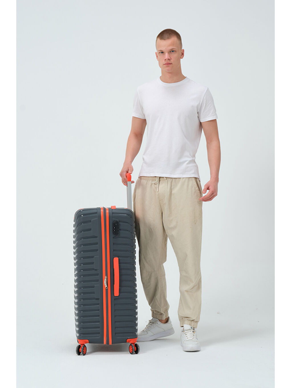 Gri Büyük Boy Füme-Turuncu PP Valiz-5