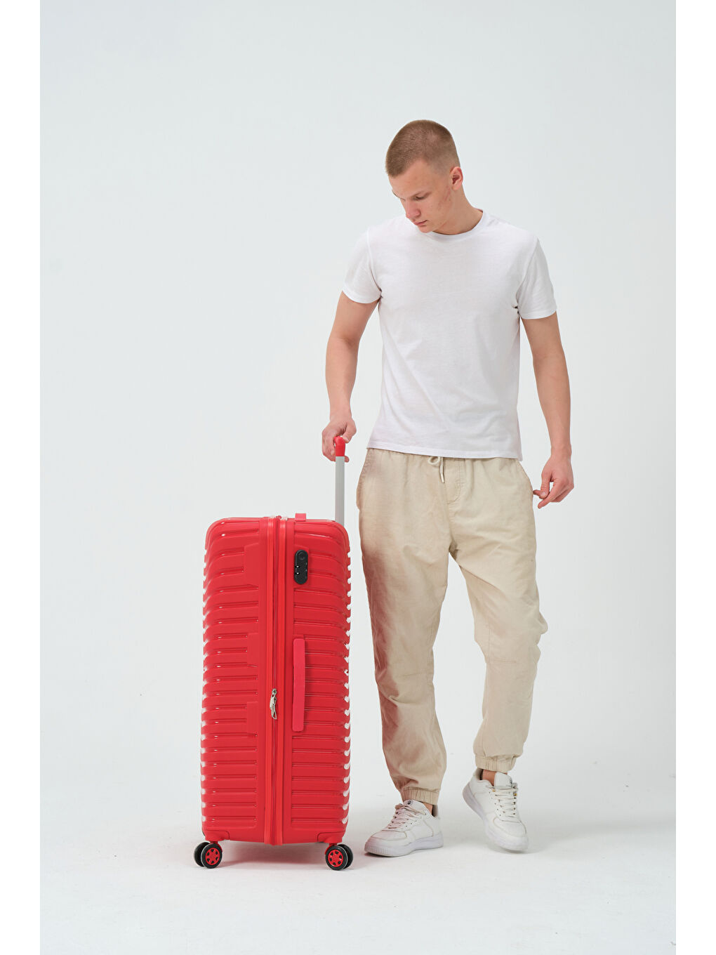 Büyük Boy Kırmızı PP Valiz-5