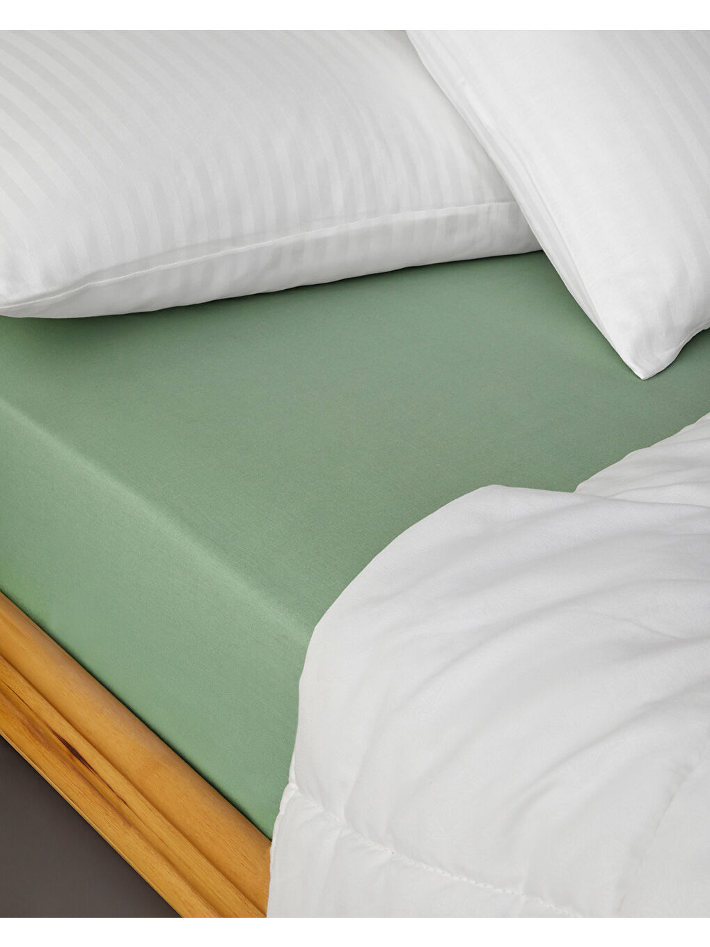 Pure Pamuklu King Size Lastikli Çarşaf 180x200 cm Çağla Yeşili-3