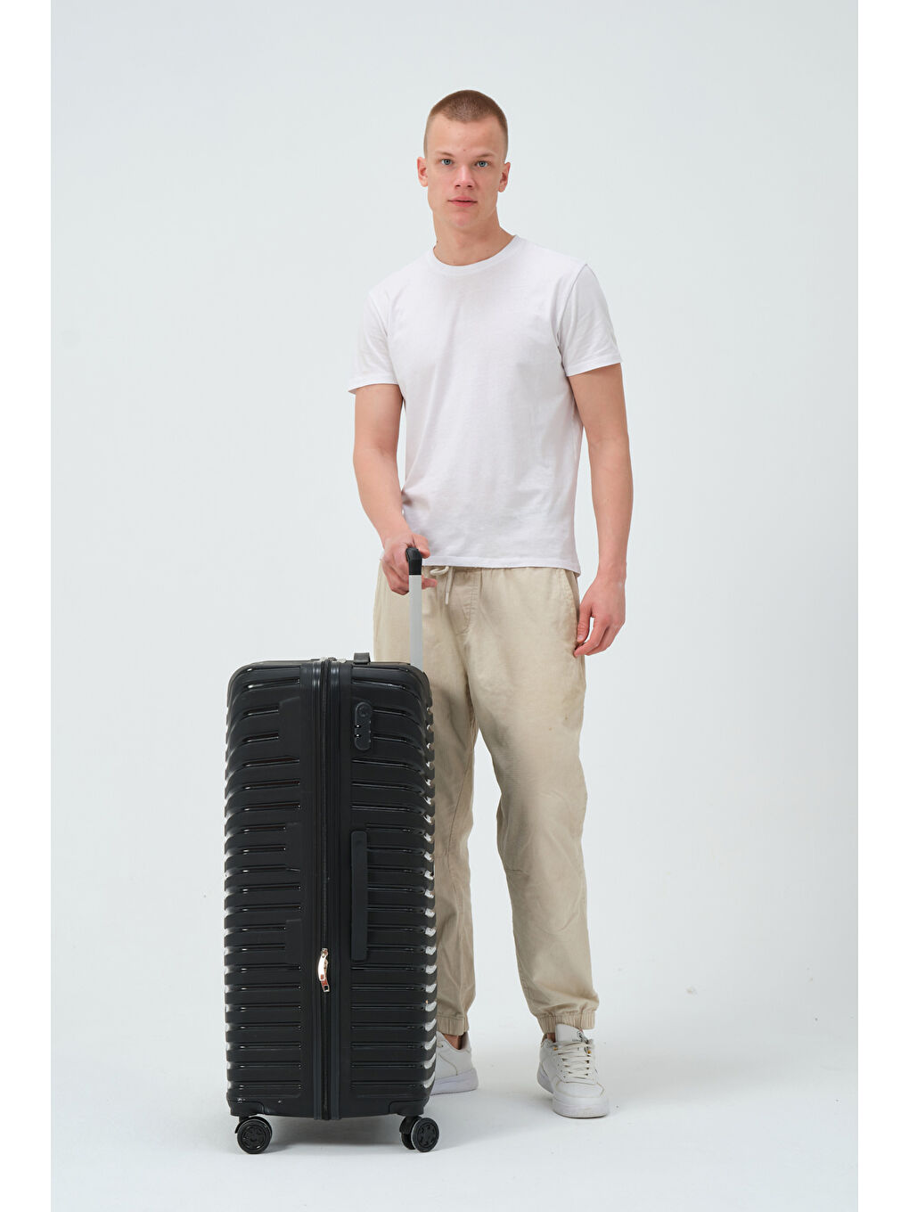 Büyük Boy Siyah PP Valiz-1