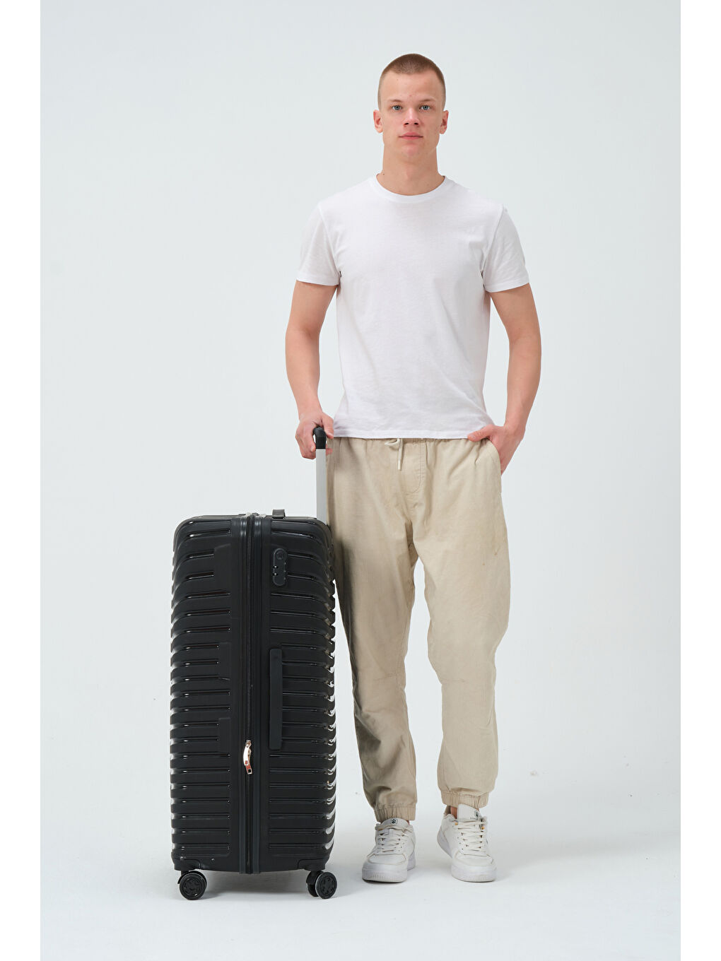 Büyük Boy Siyah PP Valiz-2