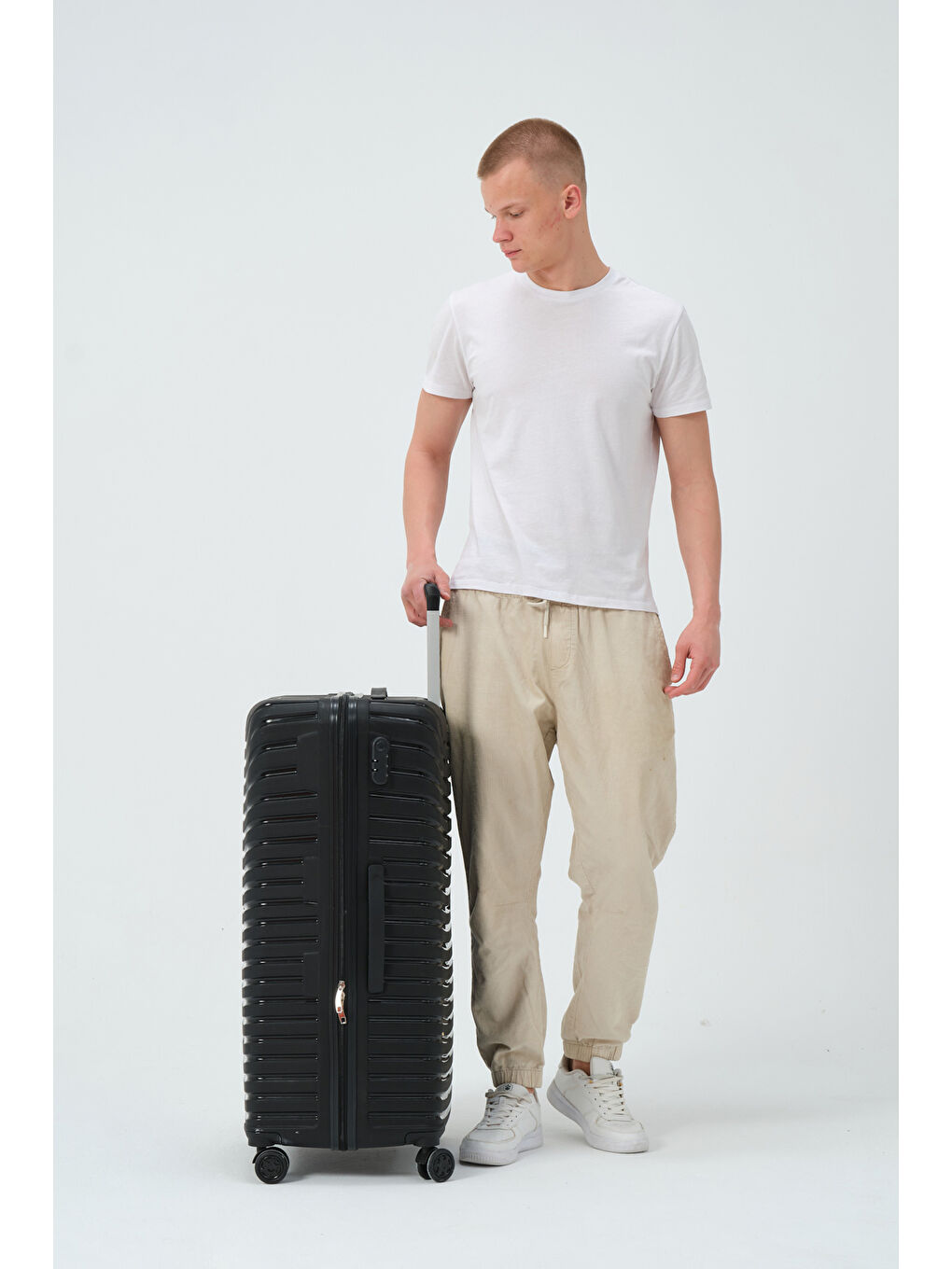 Büyük Boy Siyah PP Valiz-4