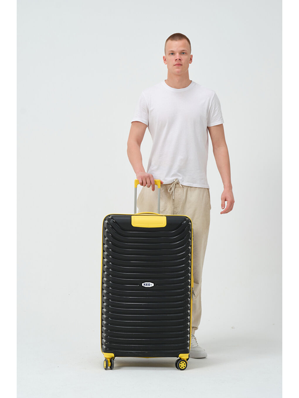 Büyük Boy Siyah-Sarı PP Valiz-1