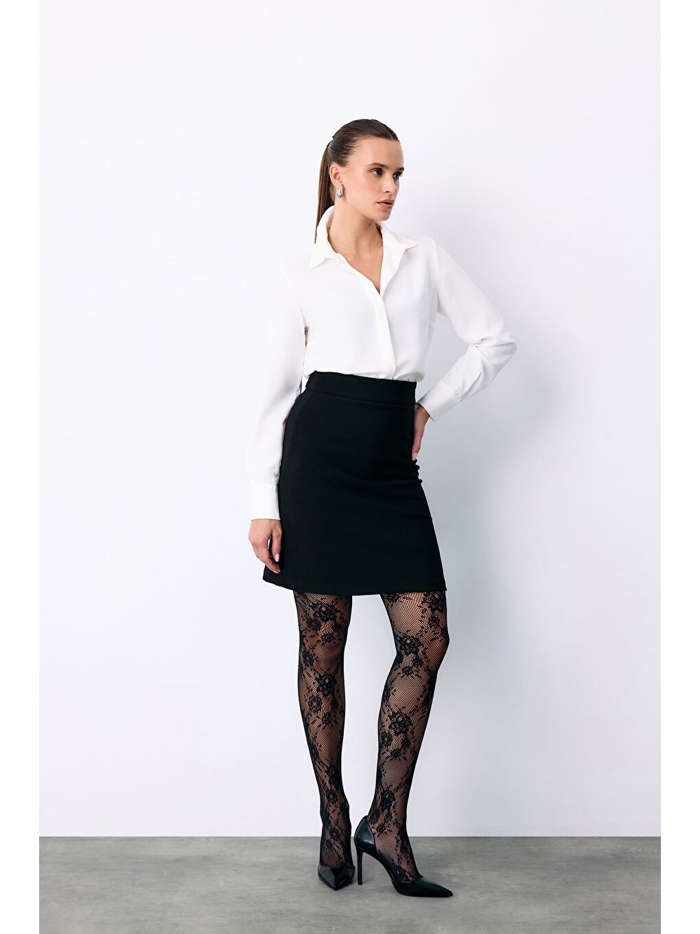 Düz Kısa Etek - Siyah