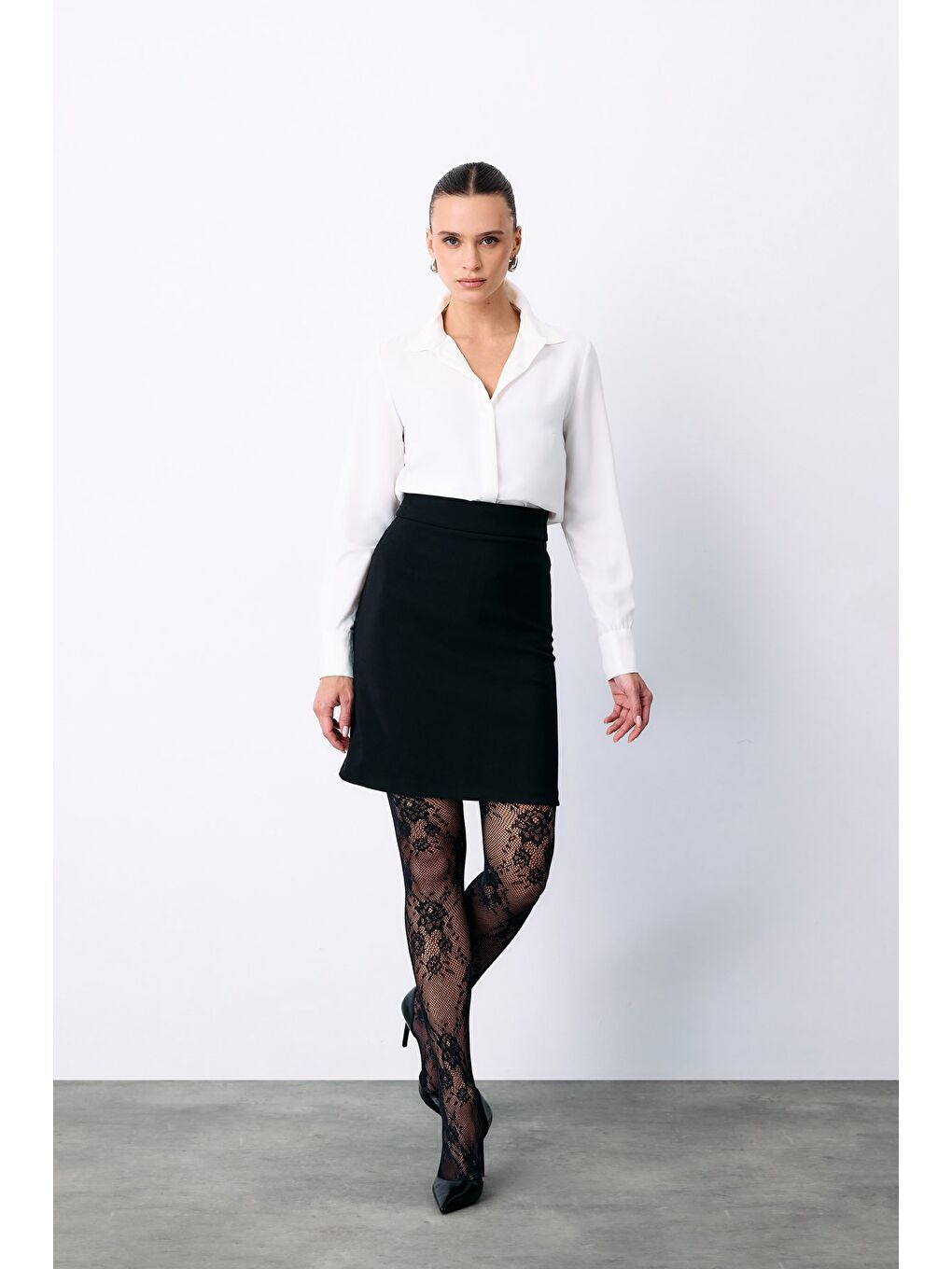 Düz Kısa Etek - Siyah-1