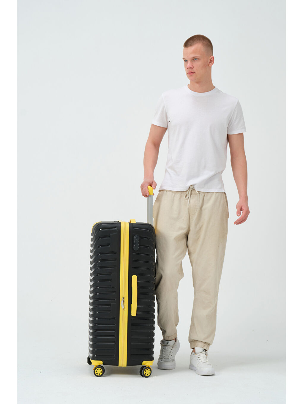 Büyük Boy Siyah-Sarı PP Valiz-9