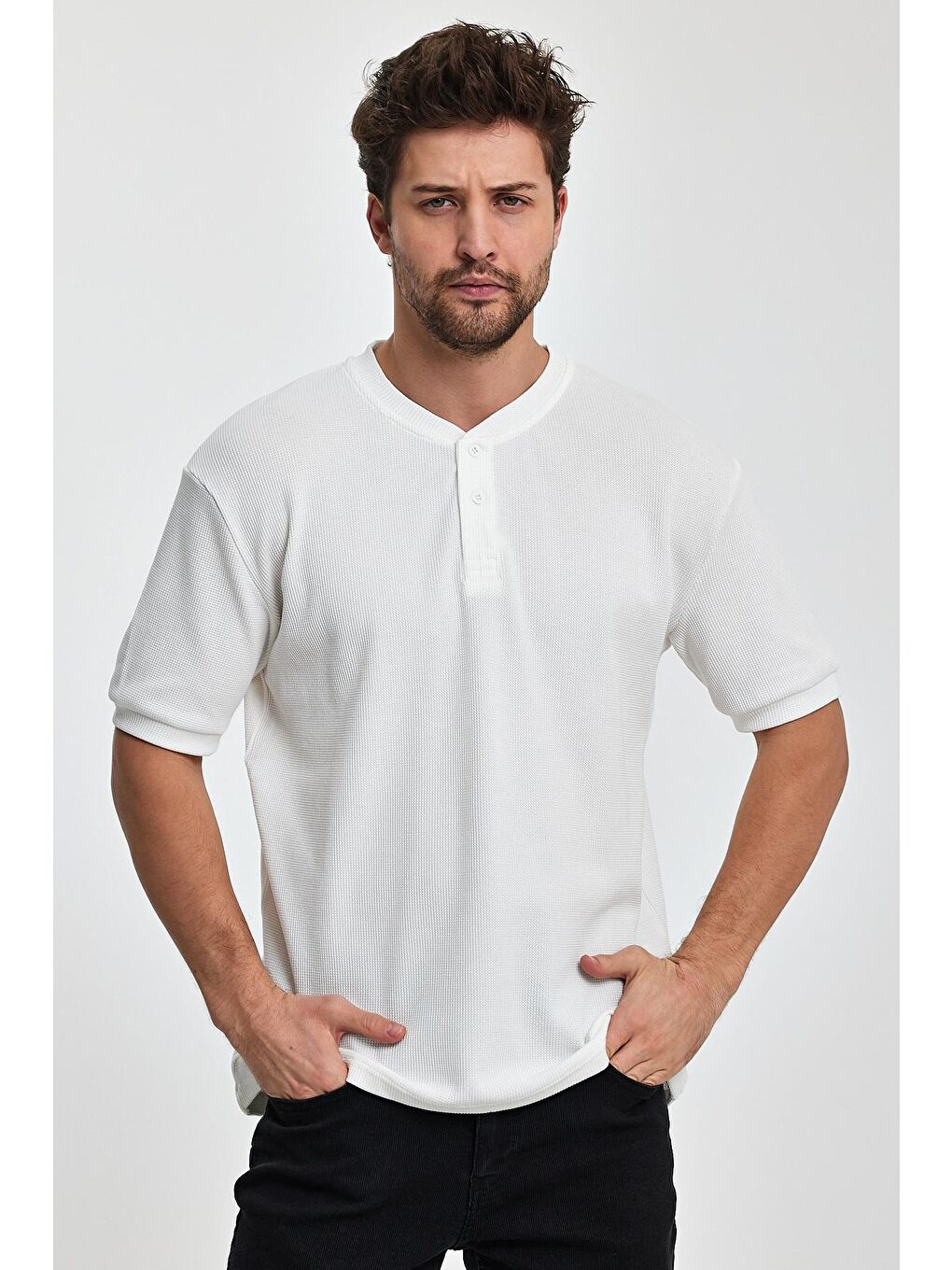 Beyaz Önü Düğmeli Bisiklet Yaka Erkek Tişört