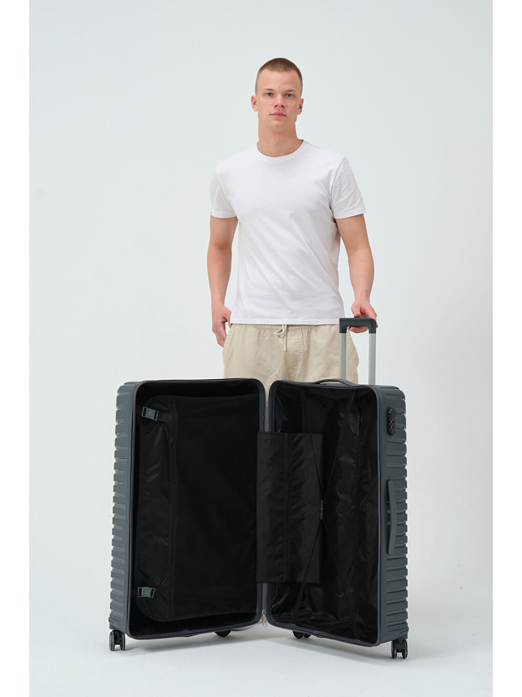 Gri Büyük Boy Füme PP Valiz-7