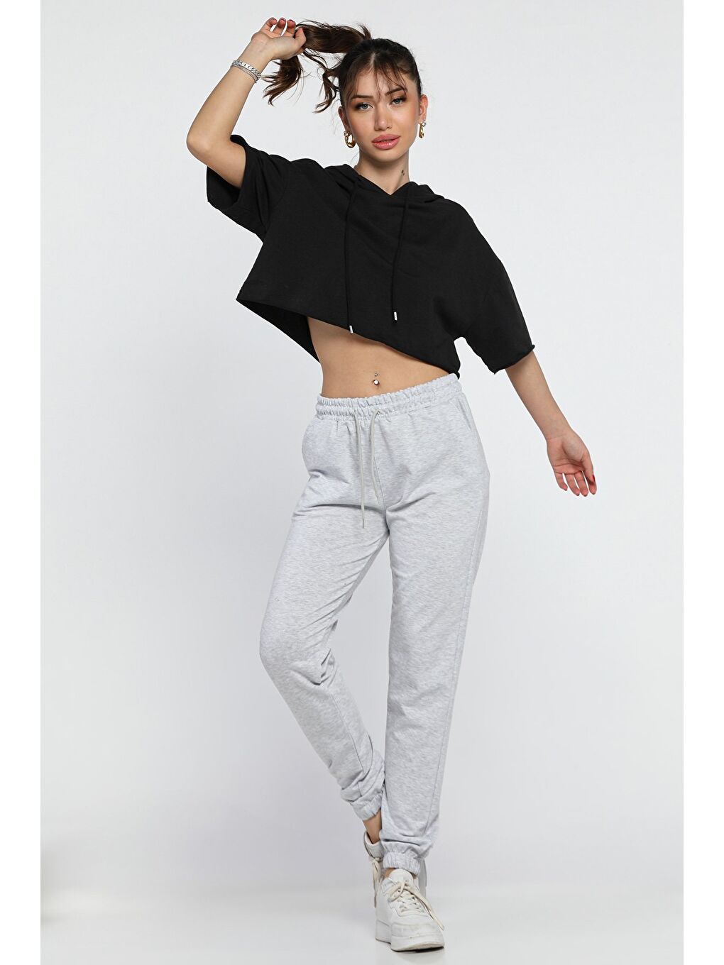 Gri Kadın Paça Lastikli Eşofman Altı-1