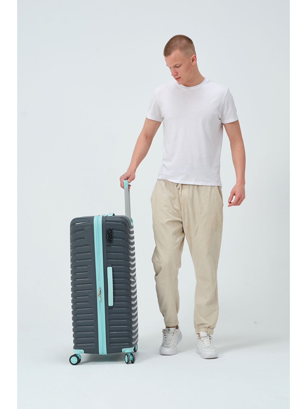 Gri Büyük Boy Füme-Turkuaz PP Valiz-2