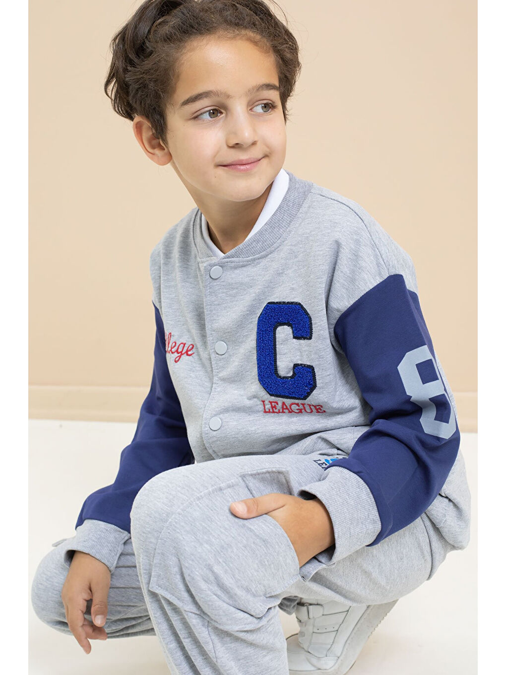 Gri Yazı Nakışlı Kolej Ceketli Erkek Çocuk Eşofman Takımı 21223-1