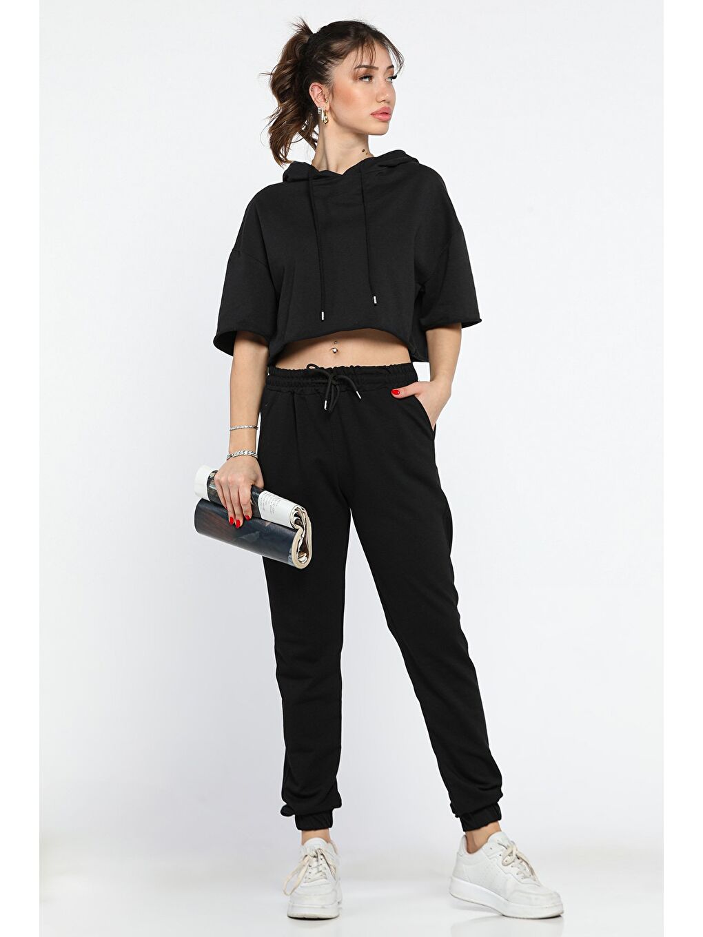 Siyah Kadın Paça Lastikli Eşofman Altı-1