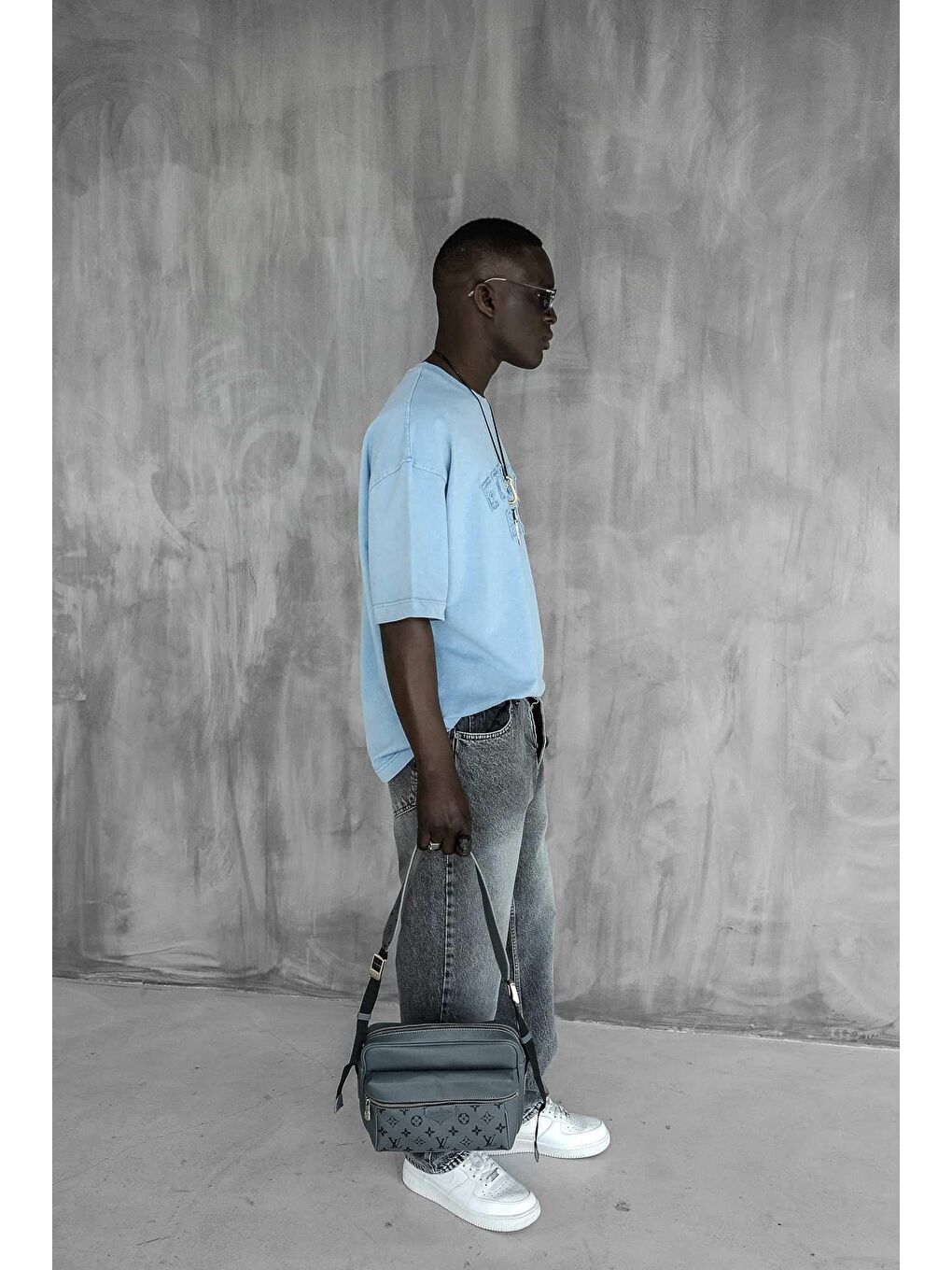 Erkek Önü Slogan İşlemeli Yıkamalı Oversize Tişört Açık Mavi-5