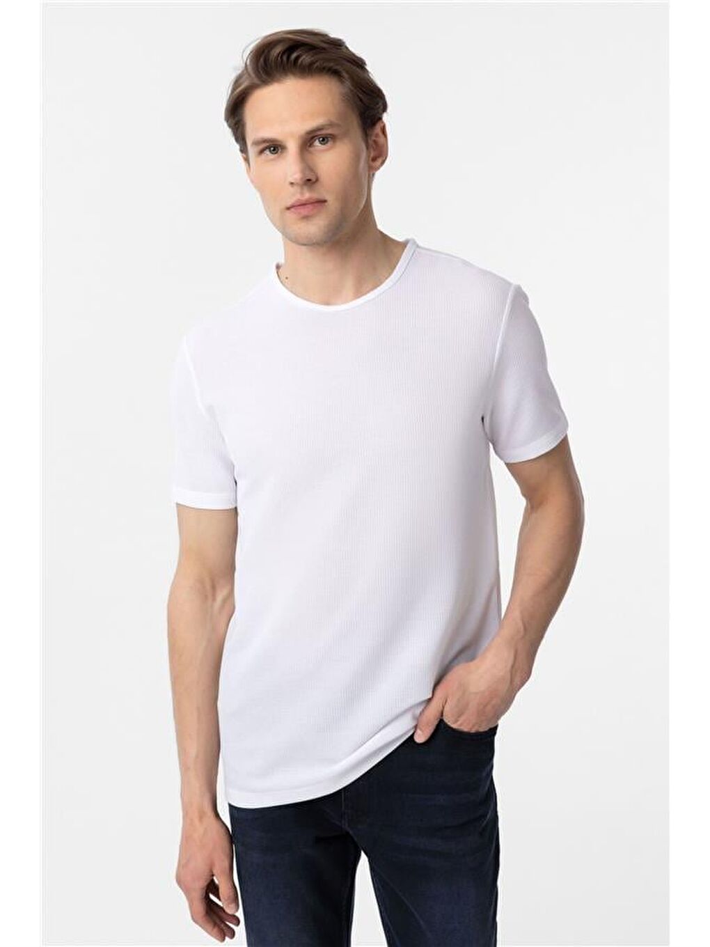Beyaz Slim Armürlü Bisiklet Yaka Tişört-1