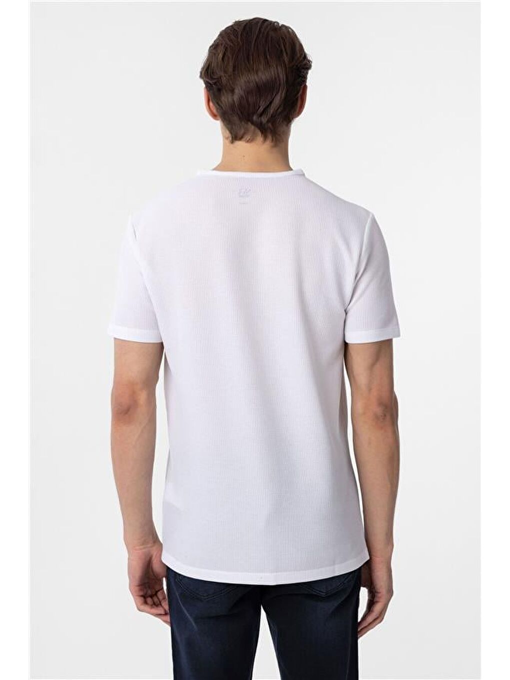 Beyaz Slim Armürlü Bisiklet Yaka Tişört-4
