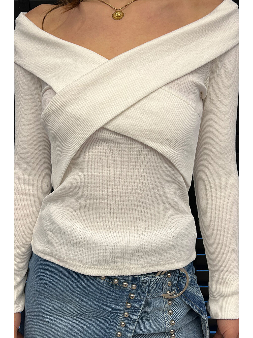 Ekru Ön Çapraz Detaylı Kadın Kaşkorse Bluz-2