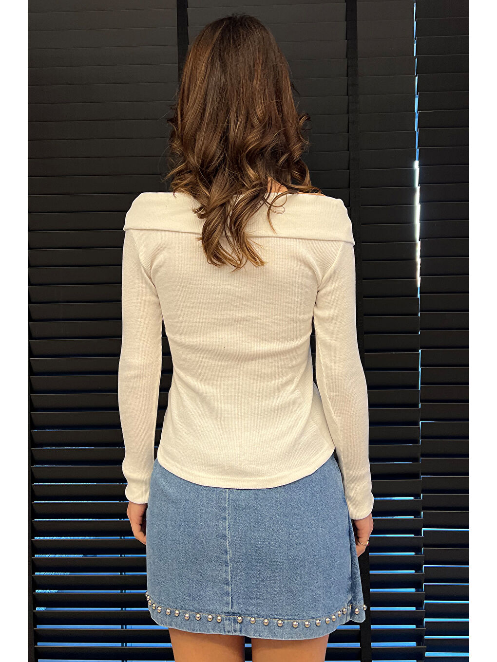 Ekru Ön Çapraz Detaylı Kadın Kaşkorse Bluz-3