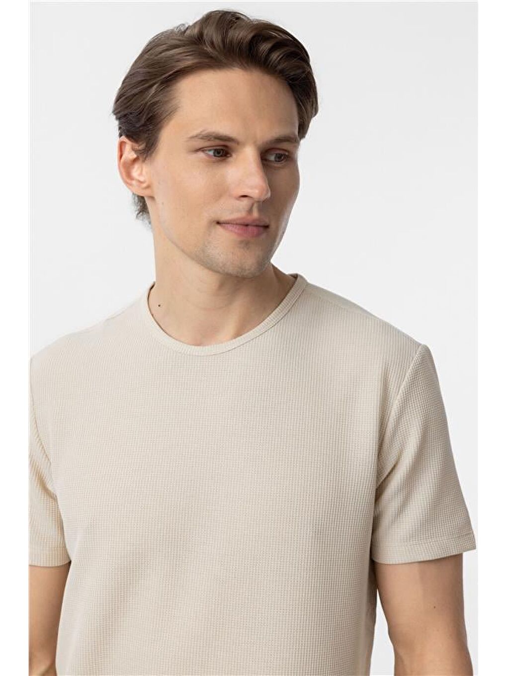 Bej Slim Armürlü Bisiklet Yaka Tişört-3