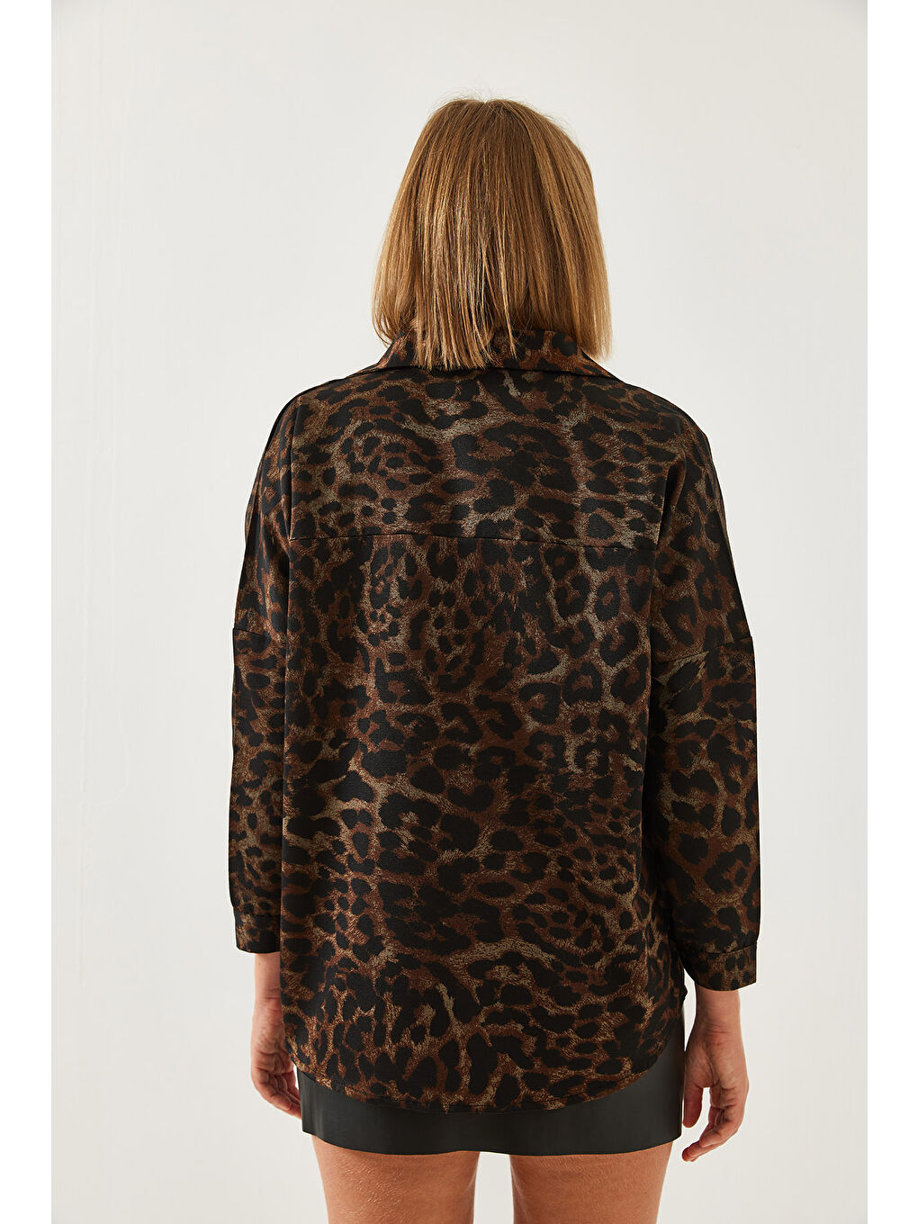 Kahverengi Kadın Leopar Desenli Yarasa Kol Gömlek-5