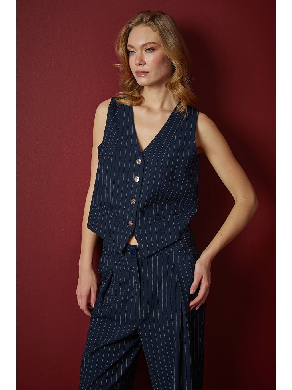 Lacivert Çizgili Düğmeli Yelek-1