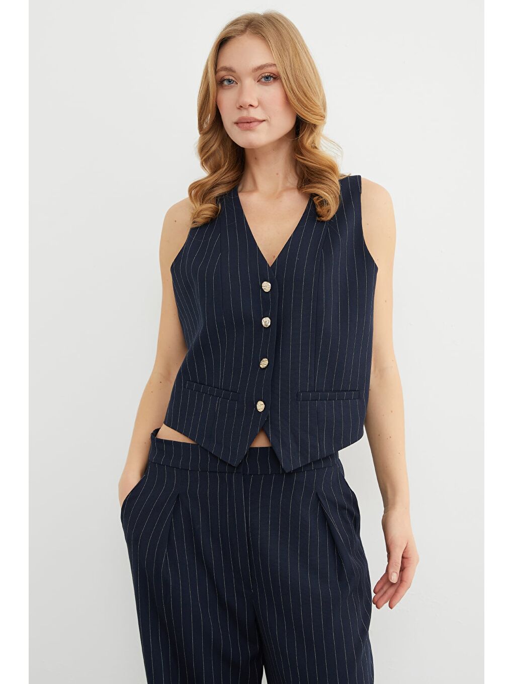 Lacivert Çizgili Düğmeli Yelek-3