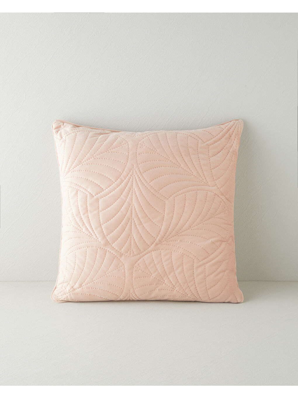 Hypnosis Kırlent 45x45 cm Pembe-1