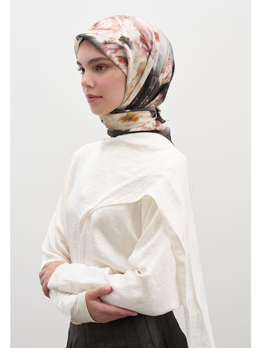 Vıntage Rose Desen Pamuklu Viskon Eşarp Antrasit-1