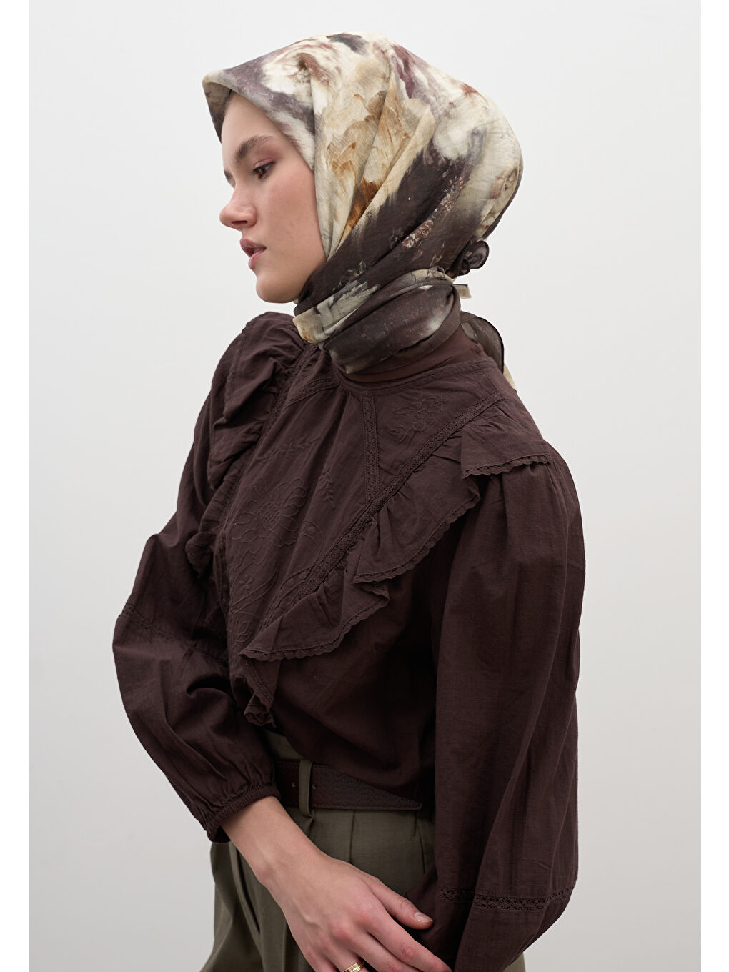 Kahverengi Vıntage Rose Desen Pamuklu Viskon Eşarp Kahve-3