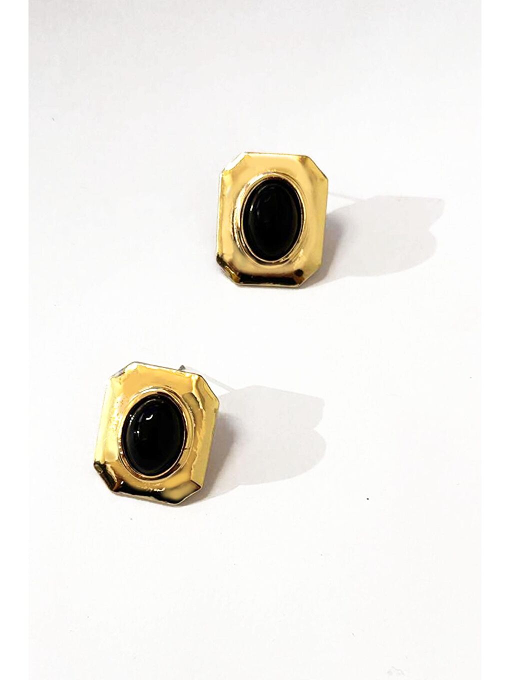 Siyah Gold Detaylı Renkli Taşlı Kare Çelik Vintage Küpe-2