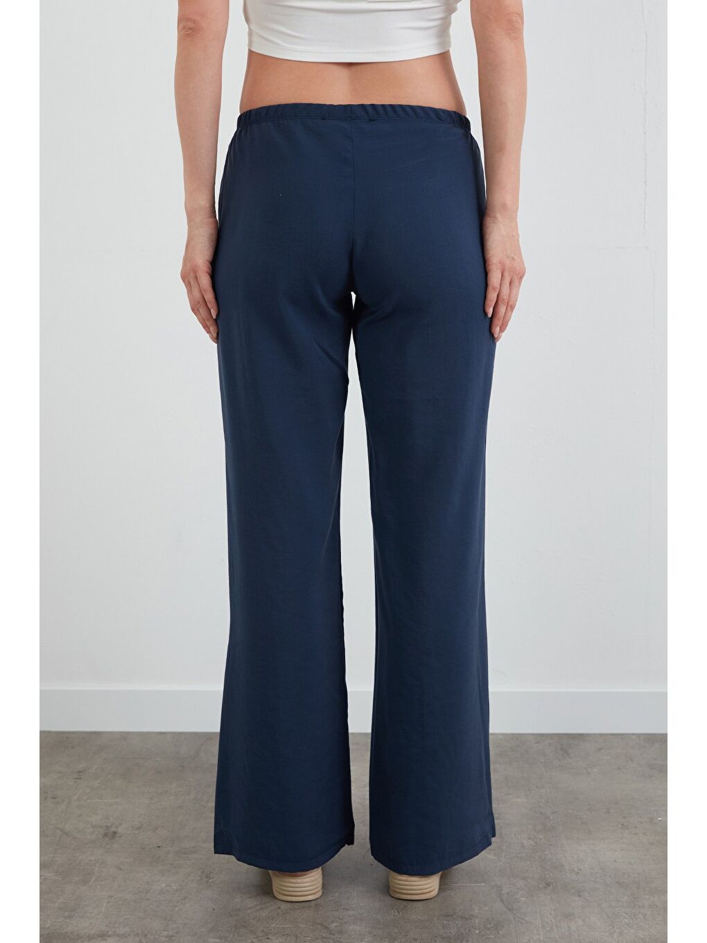 Lacivert Beli Lastikli Düşük Bel Modal Palazzo Pantolon-3