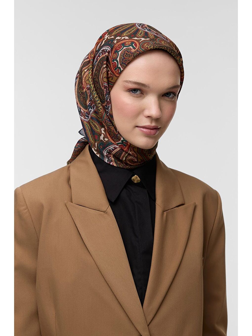 Kahverengi Desenli Pamuk Eşarp Tiya