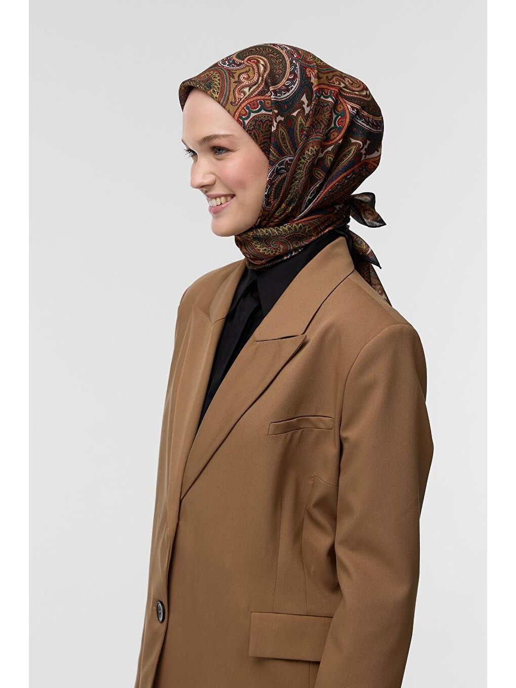 Kahverengi Desenli Pamuk Eşarp Tiya-1