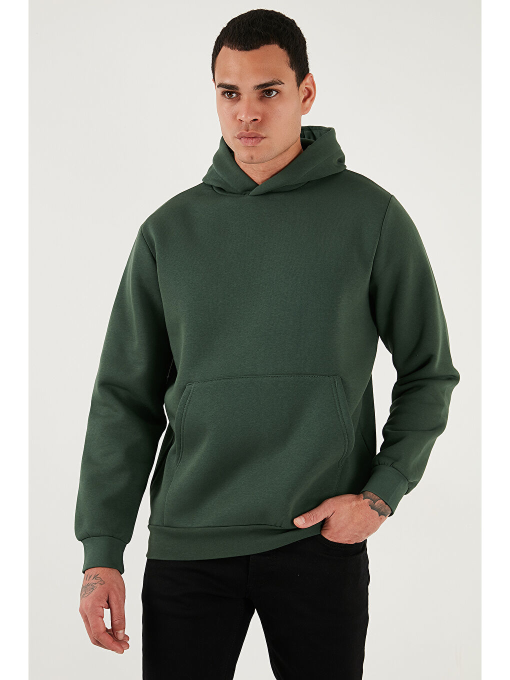 Yeşil Slim Fit Kapüşonlu Kanguru Cepli İçi Tüylü Yumuşak Şardonlu Erkek Sweat 5905281-4