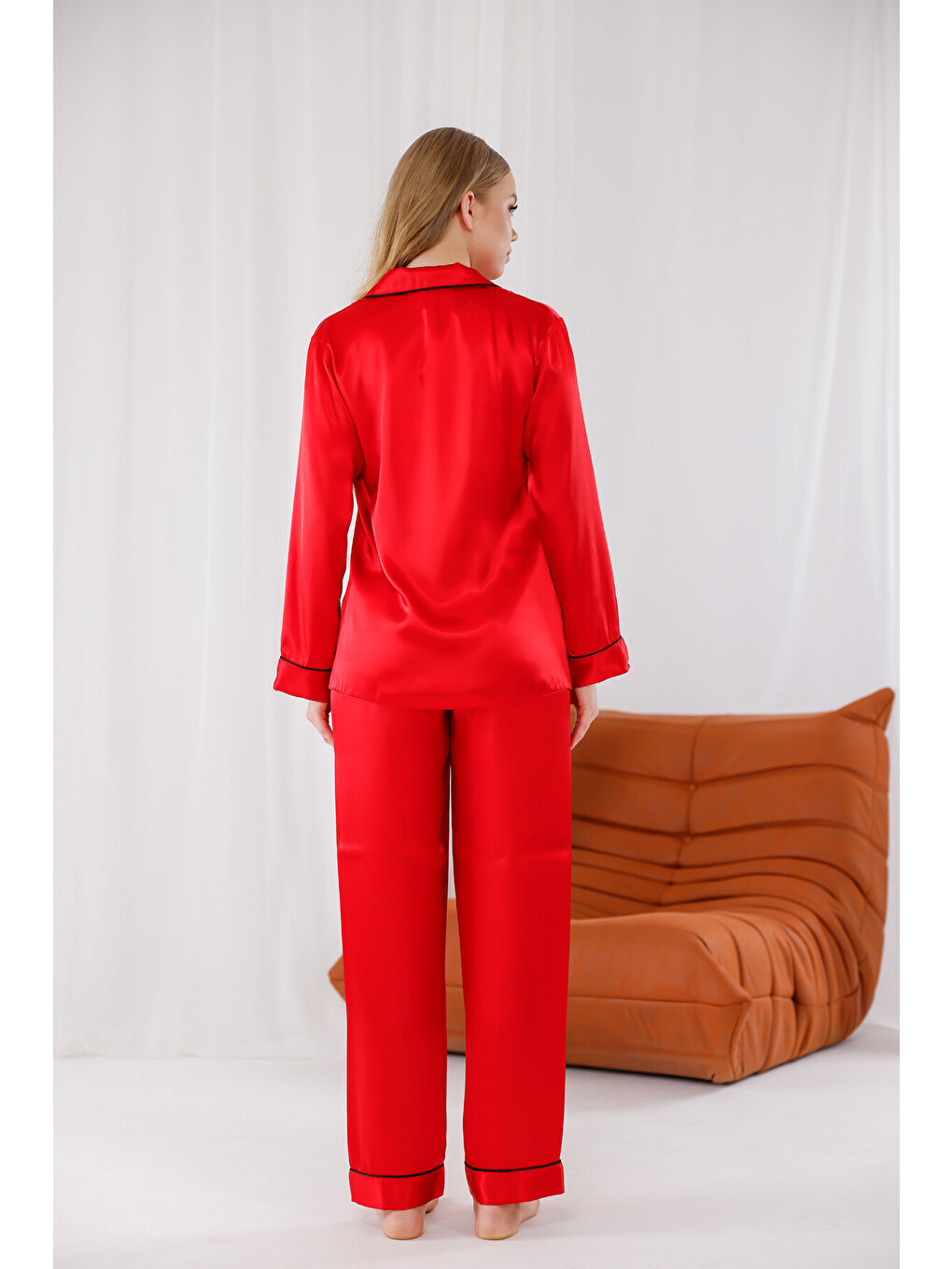 Kırmızı Saten Pijama Takımı-1